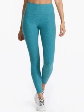 Vuori women’s Clean Elevation Legging Aqua
